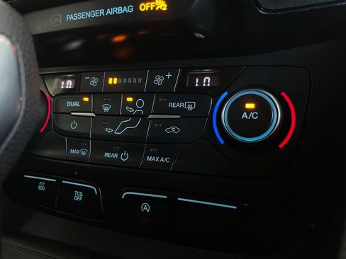 Used 2020 Ford Transit Connect XL image 33