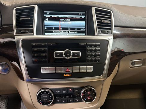 Used 2013 Mercedes-Benz GL 450 4MATIC image 17