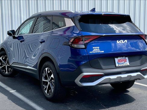Used 2023 Kia Sportage EX AWD/4WD image 10
