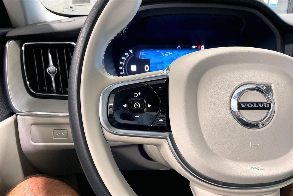 Certified 2023 Volvo XC60 B5 Plus w/ Climate Package AWD/4WD image 12