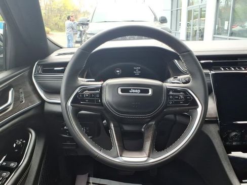 Certified 2023 Jeep Grand Cherokee L Overland AWD/4WD image 23