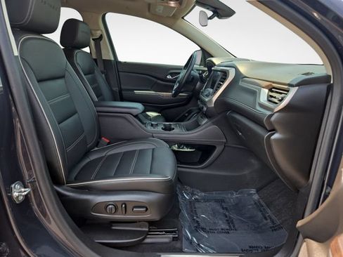 Used 2021 GMC Acadia Denali w/ Denali Technology Package FWD image 37