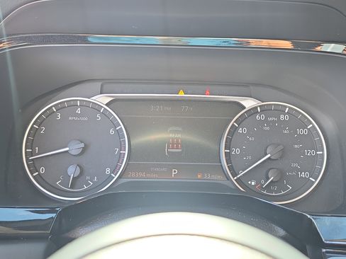 Used 2024 Nissan Pathfinder SV image 25