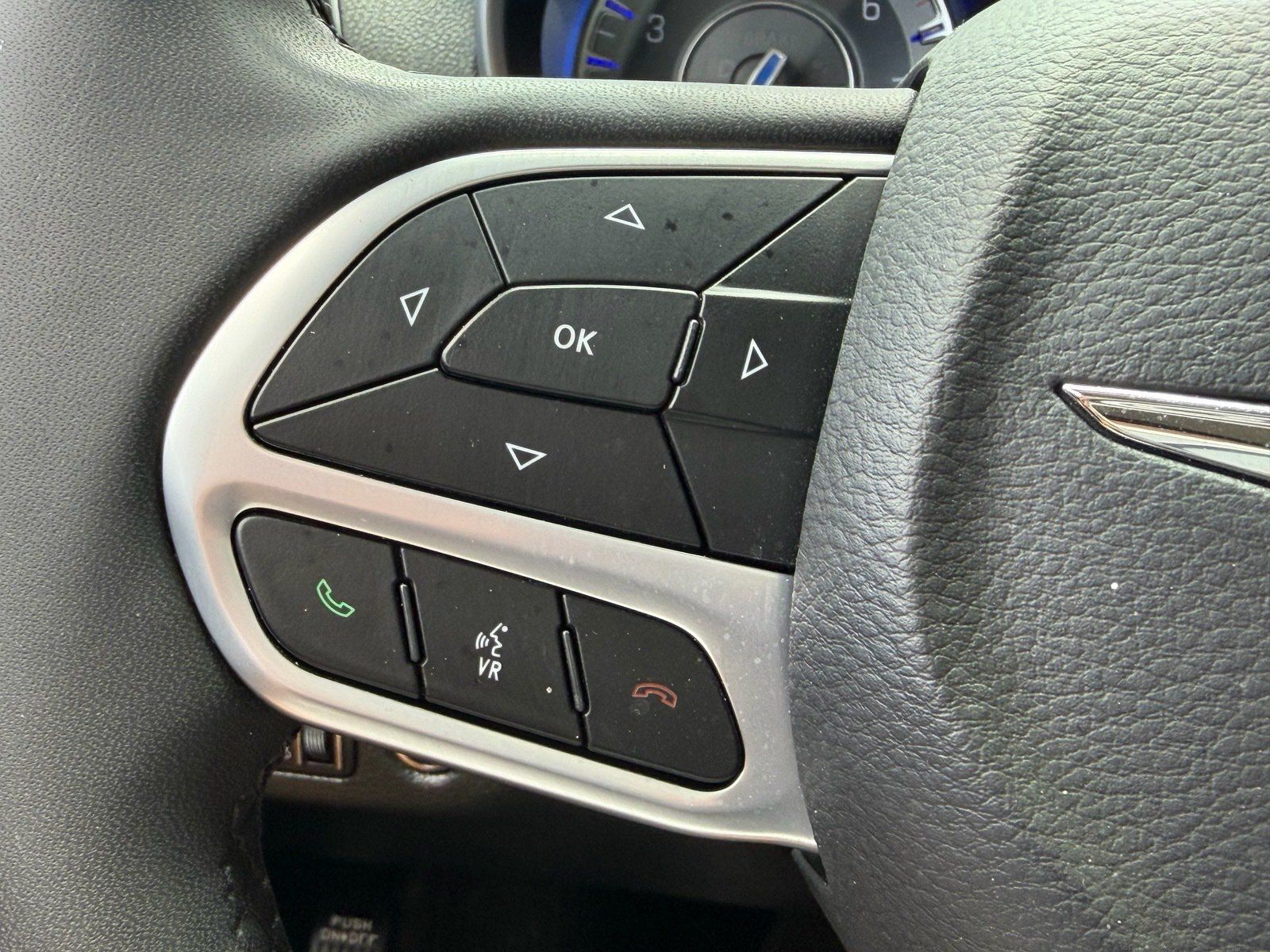 Used 2023 Chrysler 300 Touring RWD image 30