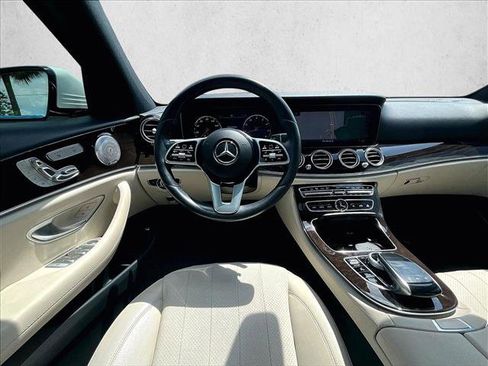 Used 2020 Mercedes-Benz E 350 Sedan image 7