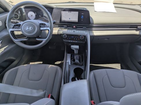 Used 2024 Hyundai Elantra SEL FWD image 14