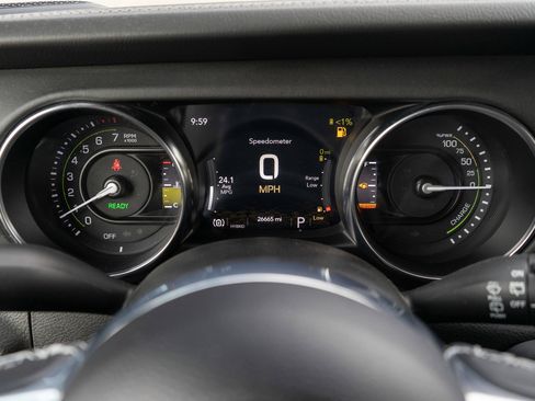 Used 2023 Jeep Wrangler Unlimited Sahara w/ Cold Weather Group AWD/4WD image 12