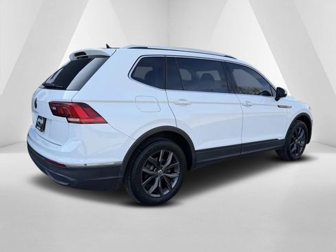 Used 2022 Volkswagen Tiguan SE image 7