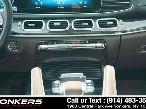 Used 2022 Mercedes-Benz GLS 450 4MATIC image 42