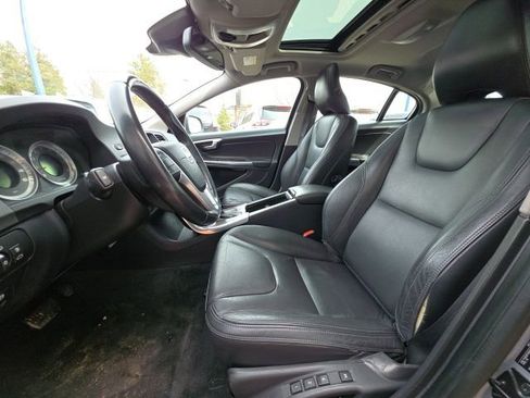 Used 2013 Volvo S60 T5 Premier image 10