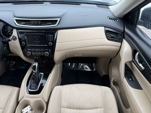 Used 2020 Nissan Rogue SV image 27