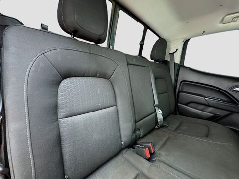 Used 2018 GMC Canyon SLE w/ SLE Convenience Package image 17