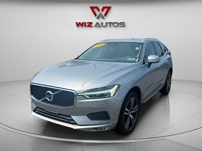 Used 2018 Volvo XC60 T6 Momentum w/ Advanced Package
