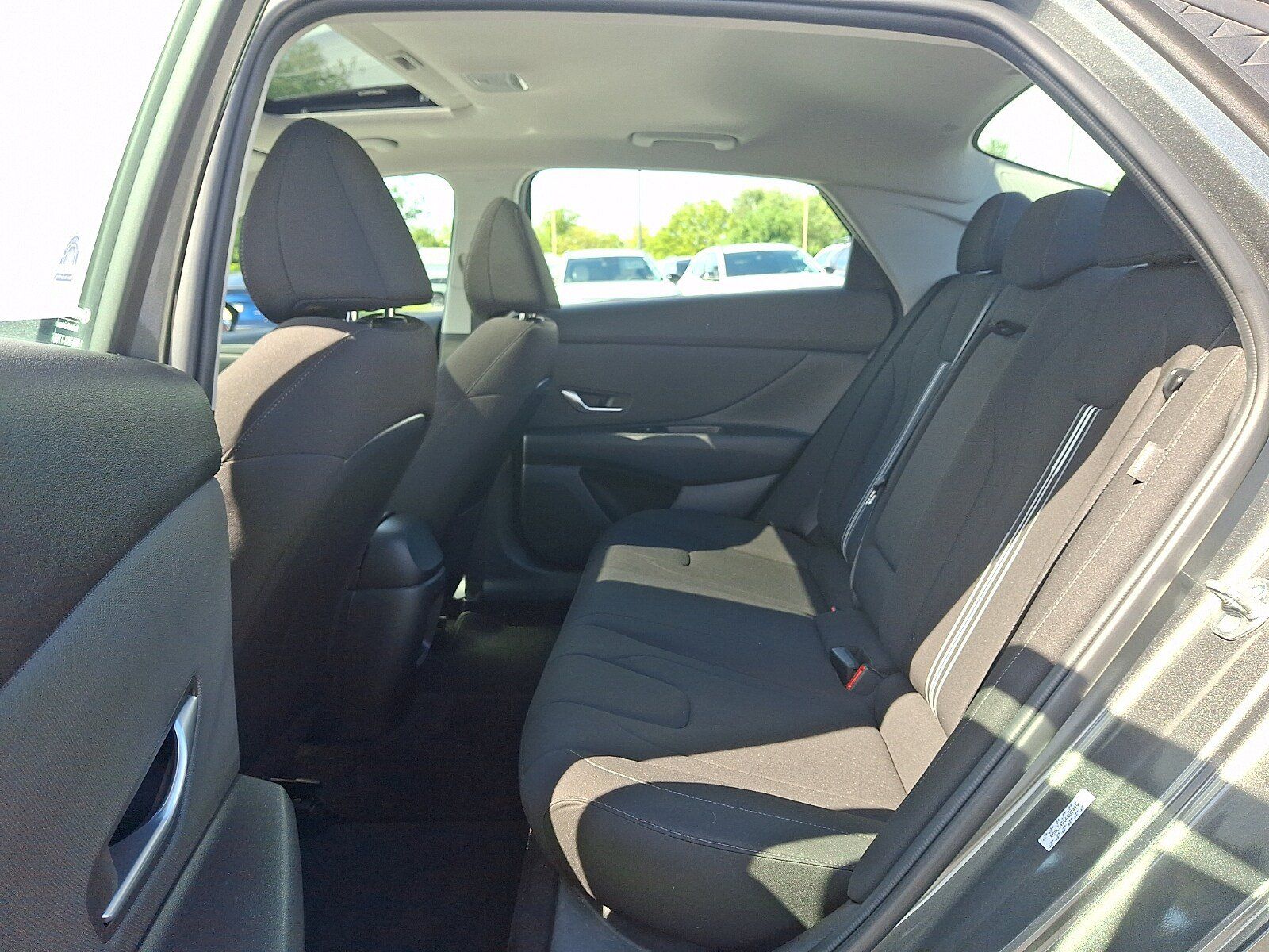 Certified 2024 Hyundai Elantra SEL w/ Convenience Package FWD image 11