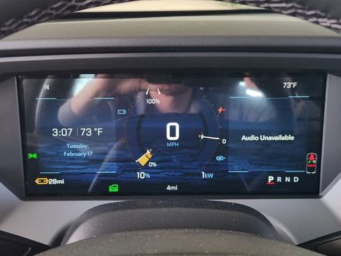 New 2027 Chevrolet Bolt LT w/ Comfort Package image 35