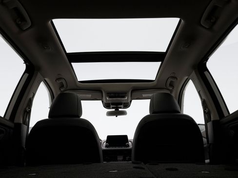 Used 2023 Nissan Rogue SV w/ SV Premium B Package image 17