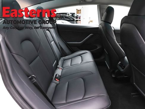 Used 2023 Tesla Model 3 Standard Range image 18