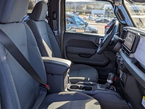 New 2026 Jeep Gladiator Sport image 17