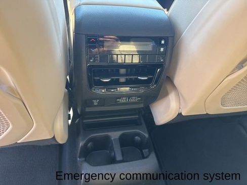 Used 2023 Jeep Grand Cherokee L Limited AWD/4WD image 38