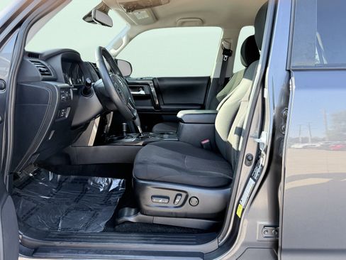 Used 2022 Toyota 4Runner TRD Off-Road image 29