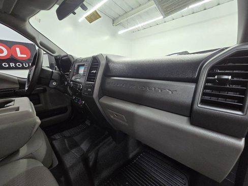 Used 2019 Ford F250 XL w/ Power Equipment Group image 34