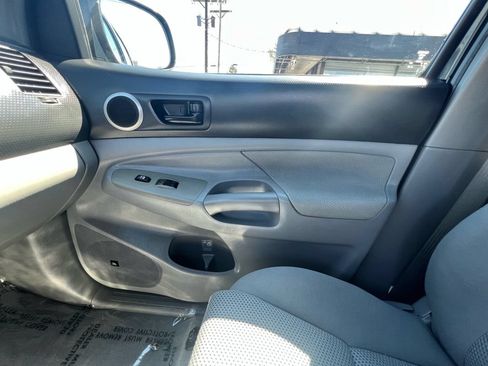 Used 2010 Toyota Tacoma 4x4 Double Cab image 27