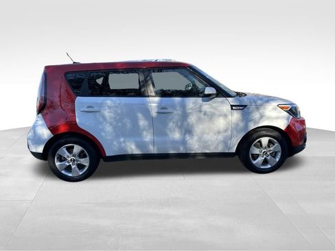 Used 2017 Kia Soul image 7