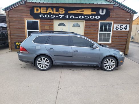 Used 2012 Volkswagen Jetta TDI FWD image 2