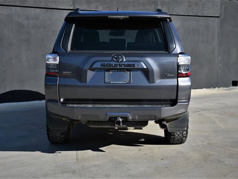 Used 2022 Toyota 4Runner SR5 Premium w/ Moonroof Package image 4