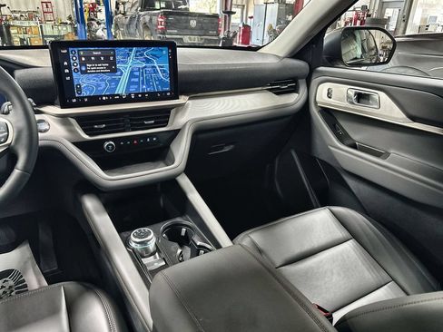 New 2026 Ford Explorer Active w/ Active Comfort Package RWD image 27