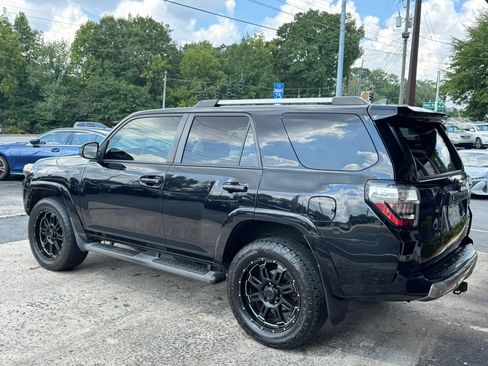 Used 2016 Toyota 4Runner Trail AWD/4WD image 5