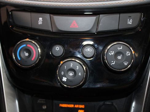 Used 2020 Chevrolet Trax Premier image 43