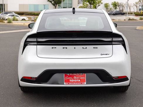 Used 2026 Toyota Prius Plug-In Hybrid image 6
