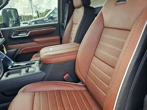 New 2026 GMC Sierra 2500 Denali Ultimate image 17