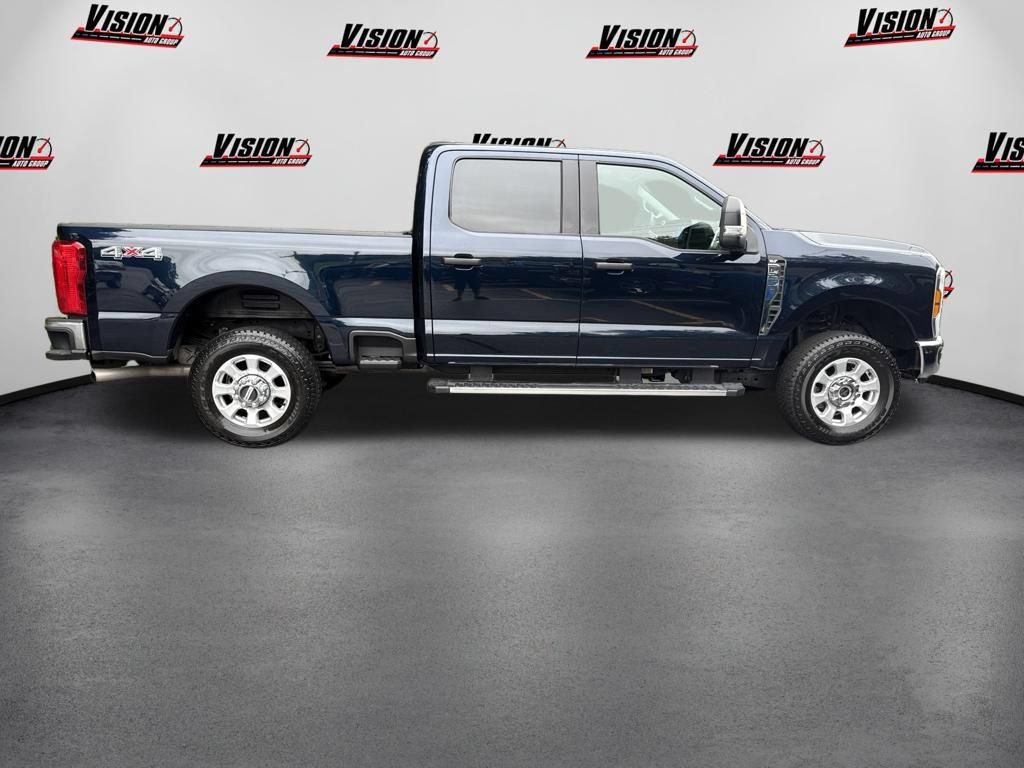 Used 2024 Ford F250 XLT w/ Snow Plow/Camper Package AWD/4WD image 4