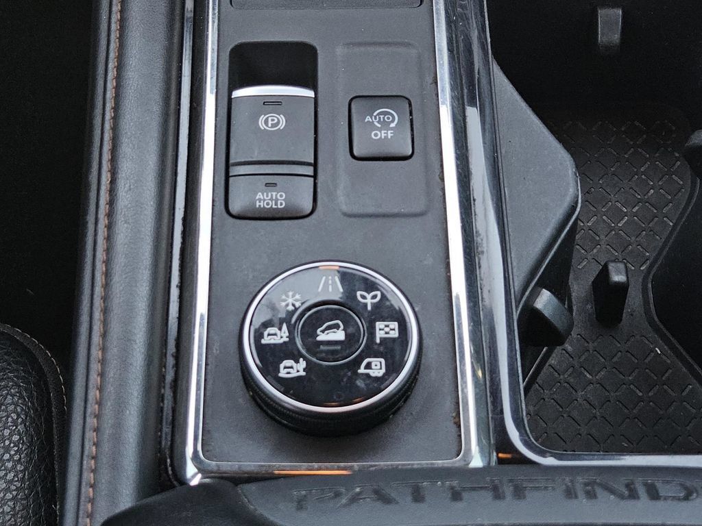 Used 2023 Nissan Pathfinder Rock Creek AWD/4WD image 30