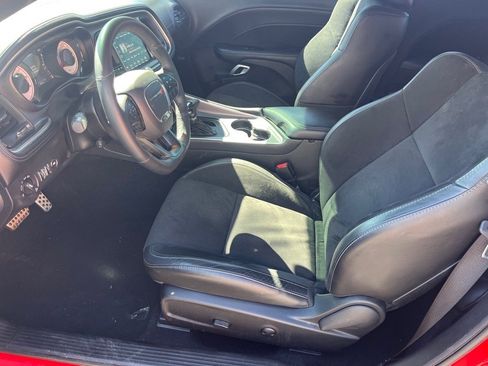 Used 2022 Dodge Challenger R/T w/ Plus Package image 5