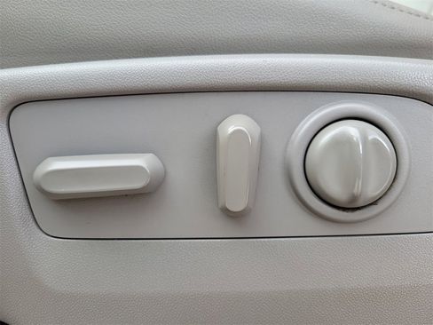 Used 2021 Chevrolet Silverado 2500 LTZ w/ LTZ Premium Package image 20