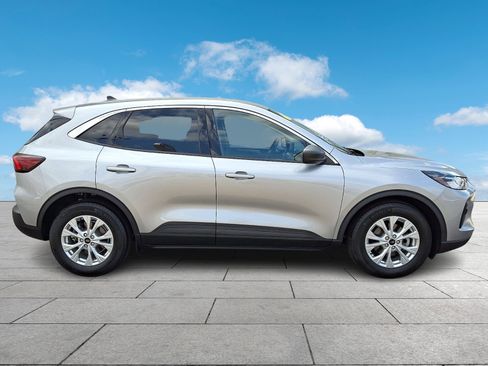 Certified 2023 Ford Escape Active w/ Cold Weather Package image 7