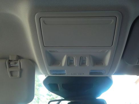 Used 2022 Ford Escape Titanium image 16