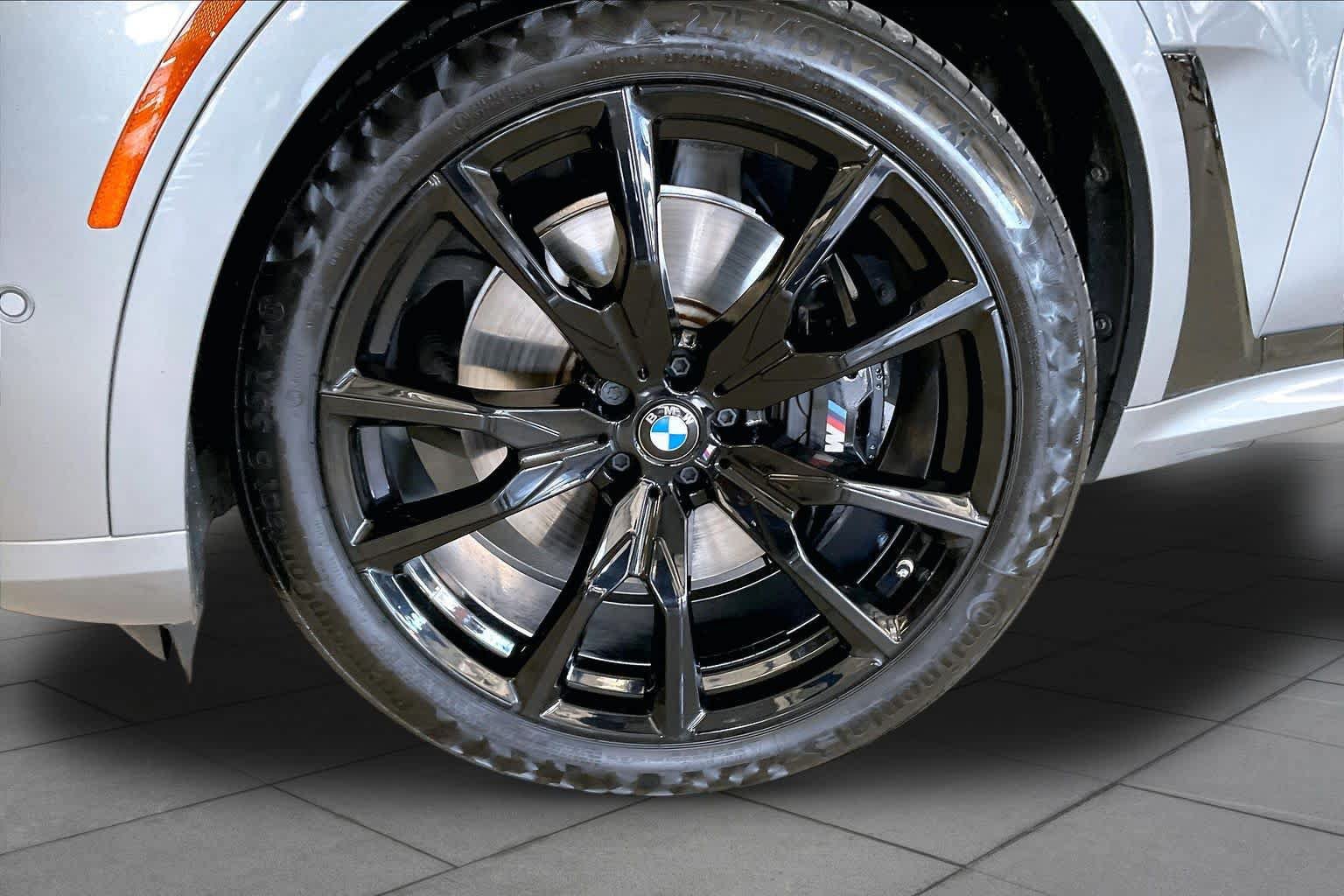 Used 2024 BMW X7 xDrive40i w/ M Sport Package AWD/4WD image 10