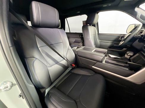 New 2026 Toyota Sequoia Platinum AWD/4WD image 30