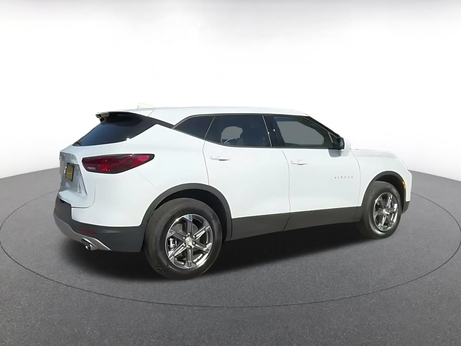 Used 2026 Chevrolet Blazer LT FWD image 14