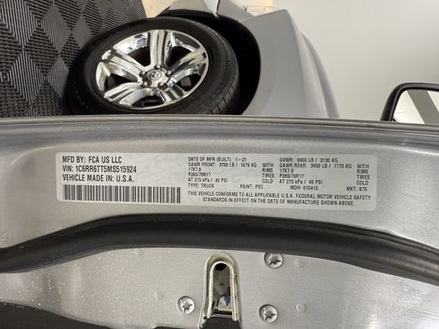 Used 2021 RAM 1500 Classic SLT image 16