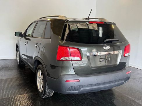 Used 2011 Kia Sorento 2WD w/ Convenience Pkg image 6