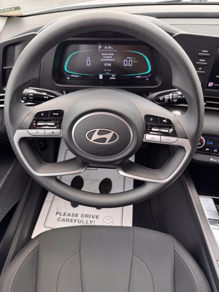 Used 2026 Hyundai Elantra Hybrid FWD image 26