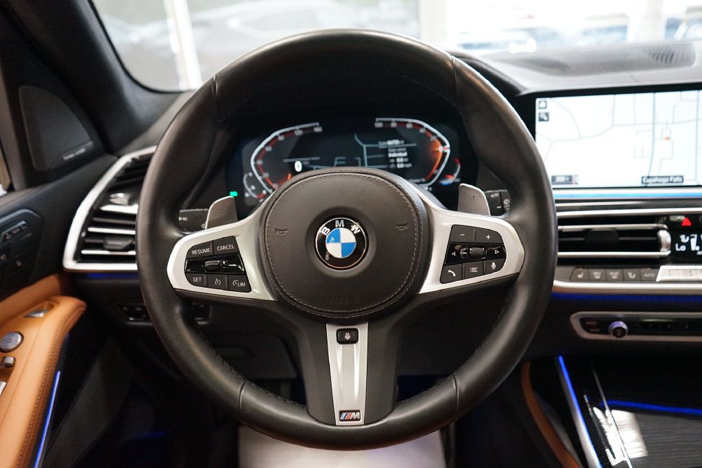 Used 2022 BMW X7 xDrive40i w/ M Sport Package AWD/4WD image 36