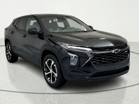 Used 2024 Chevrolet Trax RS FWD image 7
