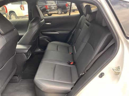 Used 2022 Toyota Venza XLE AWD/4WD image 29