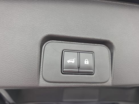 Used 2026 Nissan Rogue SV w/ SV Premium Package image 41